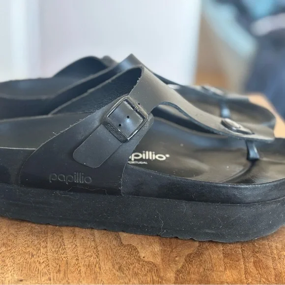 Birkenstock Black Sandals with Contoured Footbed - 39 - Picture 3 of 5